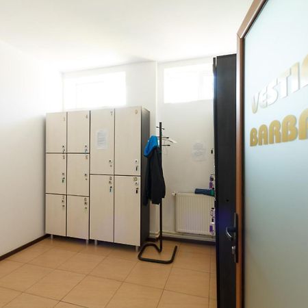 Ymy Hotels Targu Jiu Exterior photo