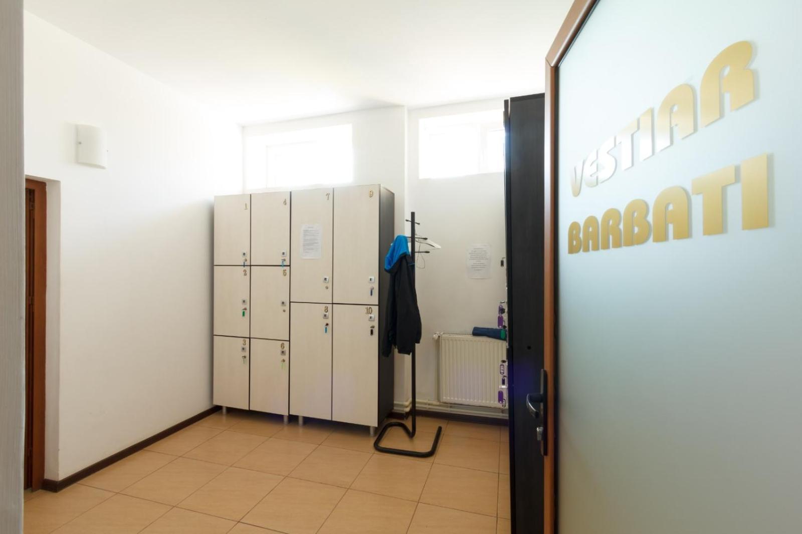 Ymy Hotels Targu Jiu Exterior photo