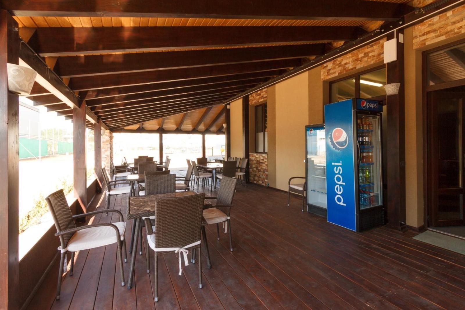 Ymy Hotels Targu Jiu Exterior photo