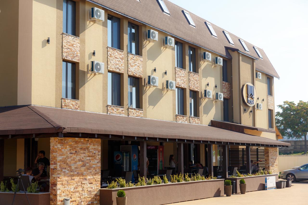 Ymy Hotels Targu Jiu Exterior photo