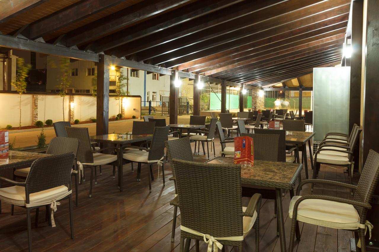 Ymy Hotels Targu Jiu Exterior photo