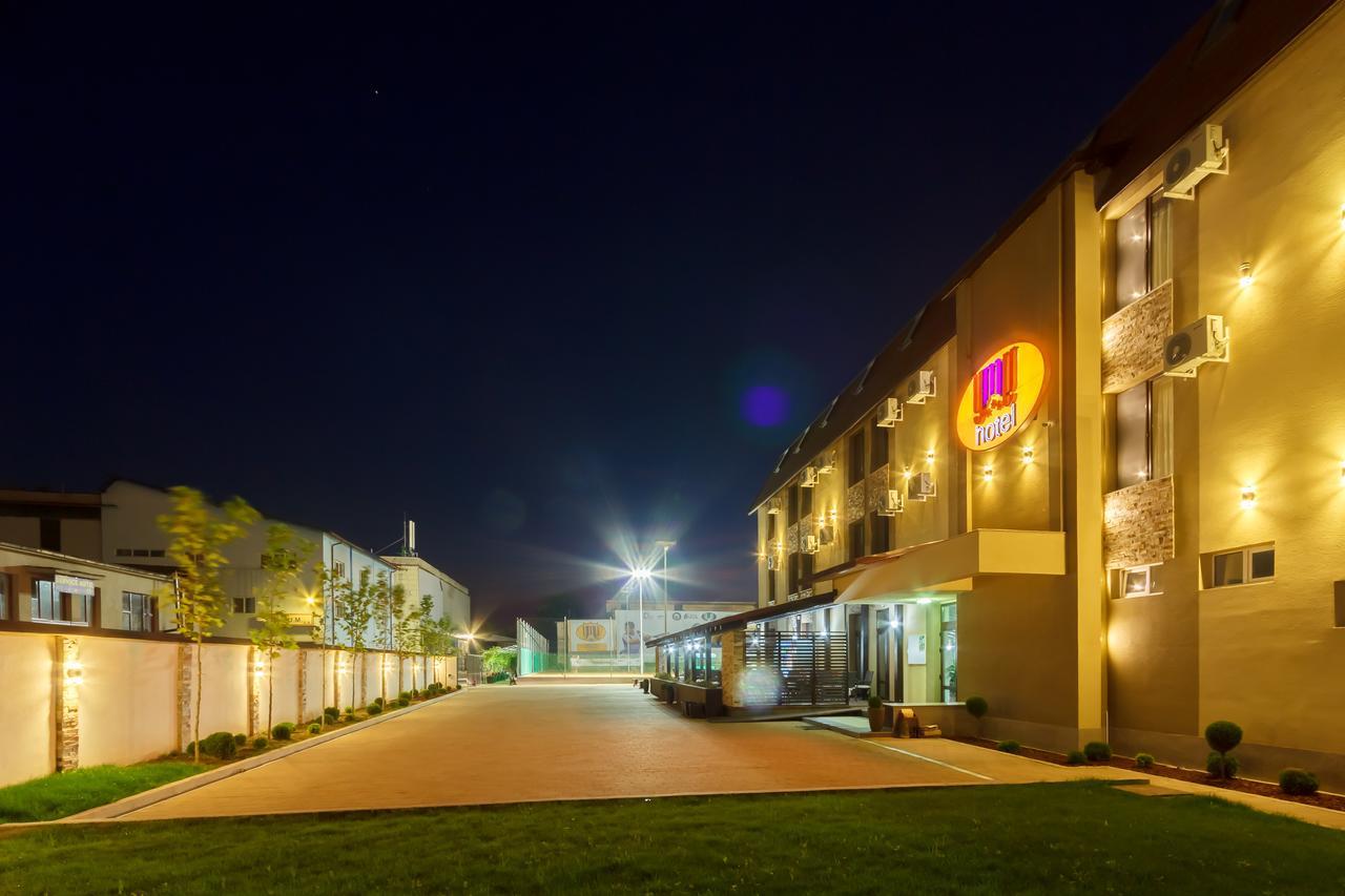 Ymy Hotels Targu Jiu Exterior photo